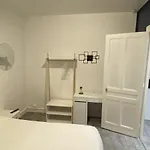 Lh Location アパートホテル 3*