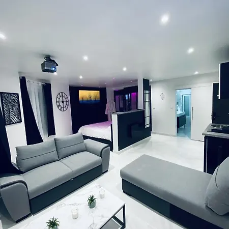 Lh Location Aparthotel