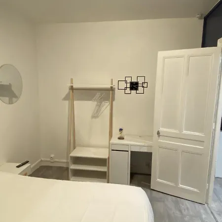 Lh Location מלון דירות 3*