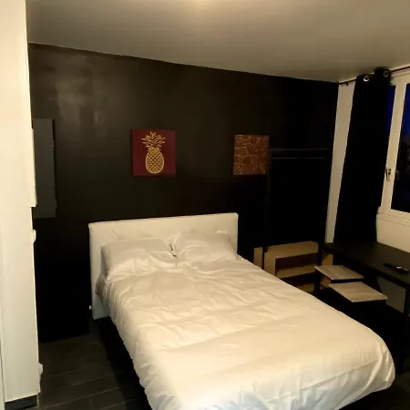 מלון דירות Lh Location 3*